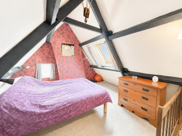 3 bed Terraced for sale Image 6