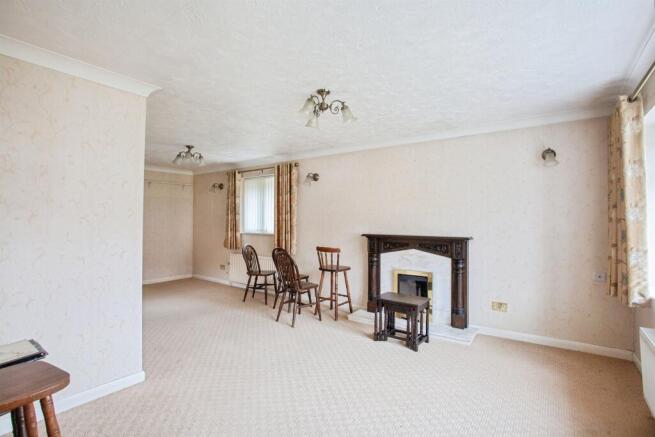 3 bed Detached Bungalow for sale Image 8