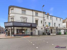Flat 3, 26b, Cavendish Place, Eastbourne BN21 3JA