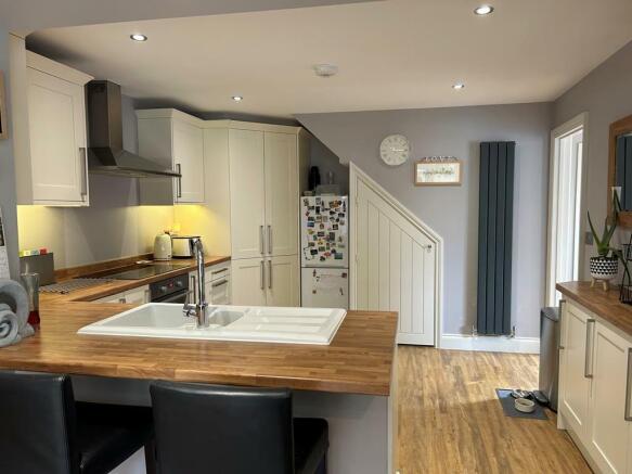 KITCHEN AREA