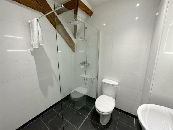 Shower Room.JPG
