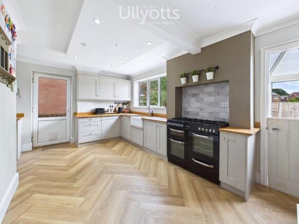 3 bed Detached for sale Image 7