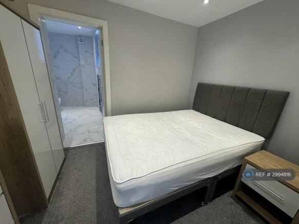 1 bed Flat to rent Image 5