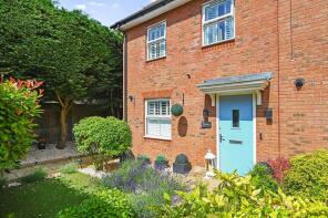 3, Locks Yard, Ashford TN27 9AD