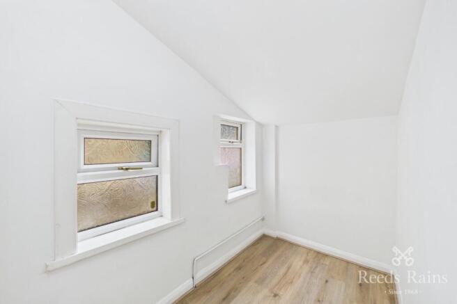 2 bed Terraced to rent Image 4