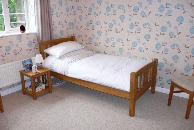 BEDROOM 2