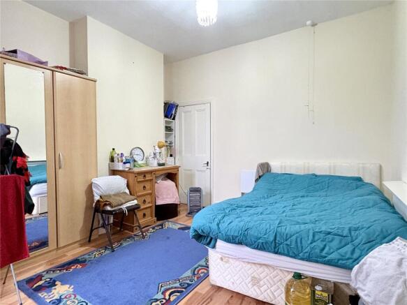 5 bed Terraced for sale Image 7