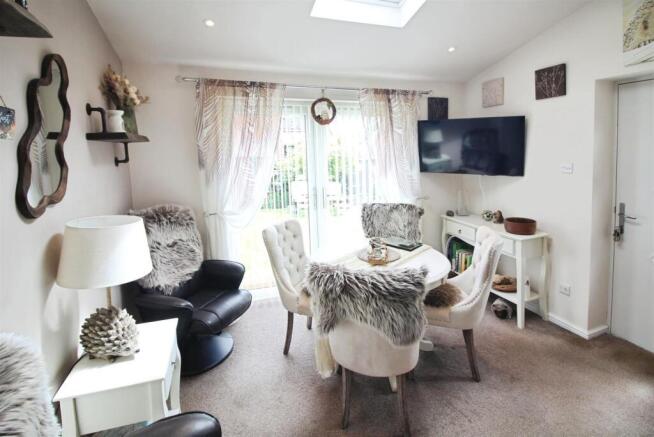 Dining area extension