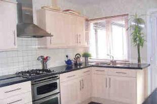 Fitted Kitchen-Breakfast Room