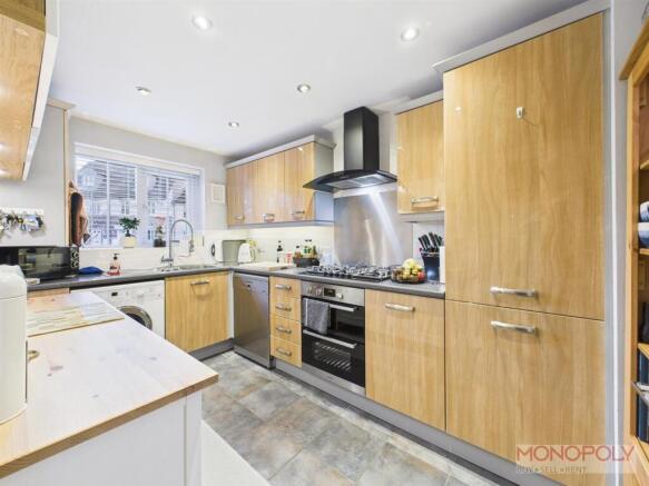 Hardwick Drive, Gwersyllt, LL11 photo 3