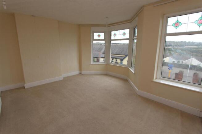 11 Park Crescent 009.JPG