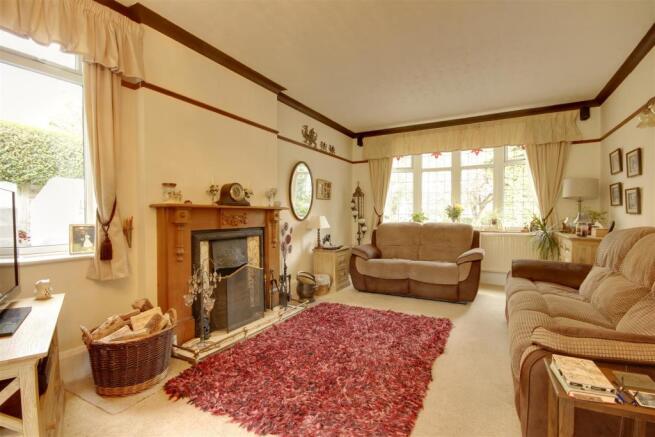 Lounge - Alternative View