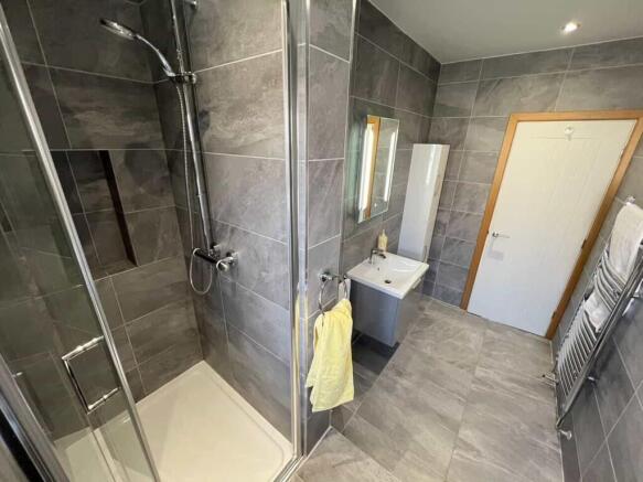 2 bed Semi-Detached Bungalow for sale Image 12