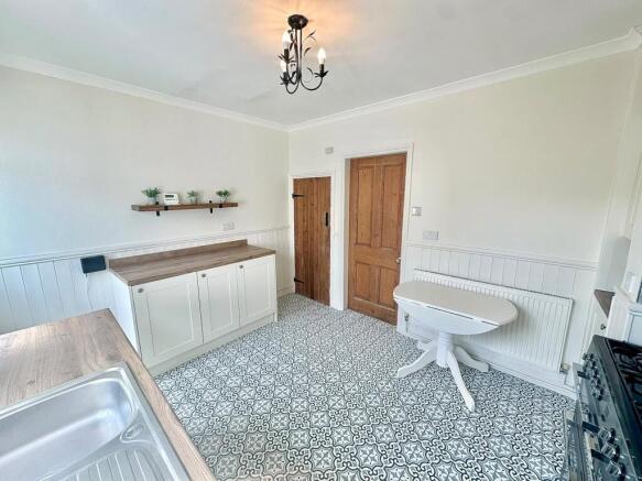 2 bed Terraced for sale Image 6
