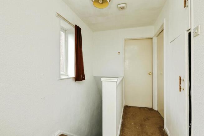 3 bed Semi-Detached for sale Image 9