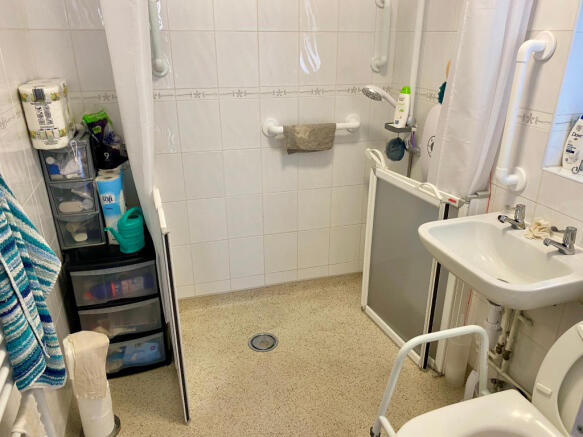 Photo 8