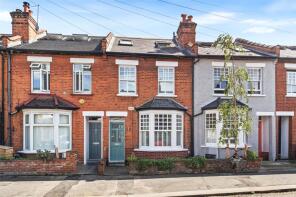 15, Somerset Gardens, Teddington TW11 8TA