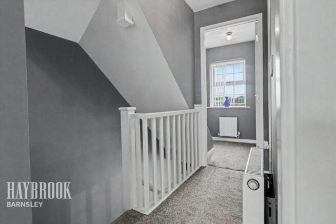3 bed Town House for sale Image 11