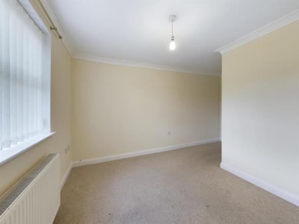 CAM00472P1-PR0048-STILL03.jpg