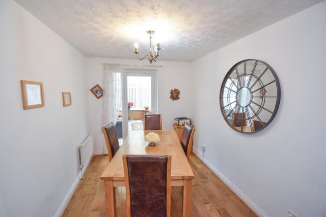 dining room/bedroom 3