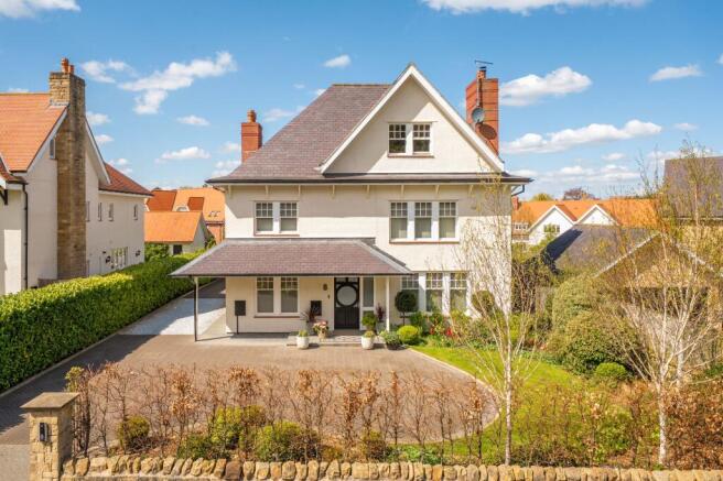 5 bed Detached for sale in harrogate