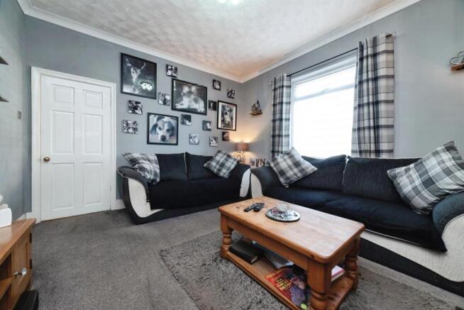 3 bed Terraced for sale Image 5