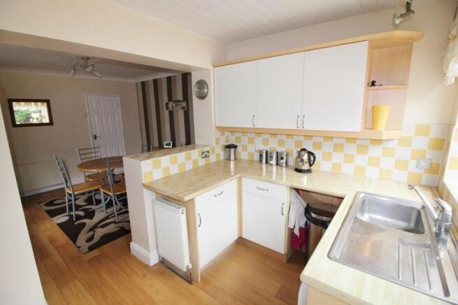 kitchen/dining room