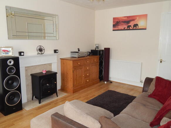 Lounge Dining roo...