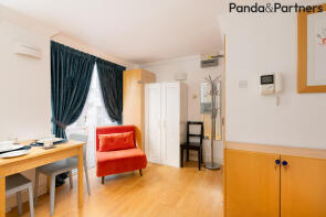 Flat 12, 12, Trinity Square, London EC3N 4AL