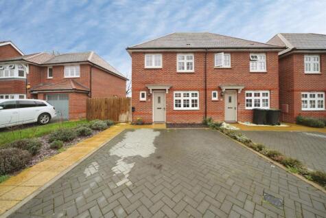 Armstrong Road, Luton