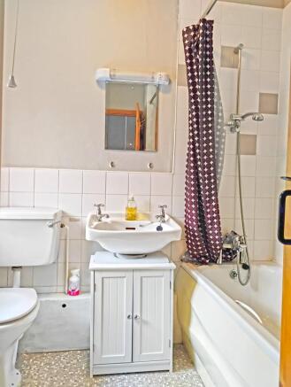 2 bed Terraced for sale Image 8