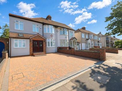 Latham Road, Bexleyheath, DA6