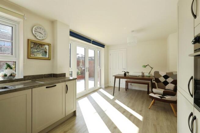4 bed Detached for sale Image 4