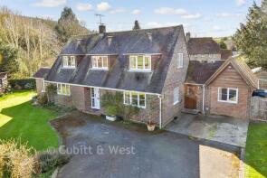 Oakdene, Foxhall, Charlton, Chichester PO18 0HU