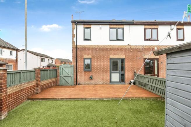 3 bed Semi-Detached for sale Image 9