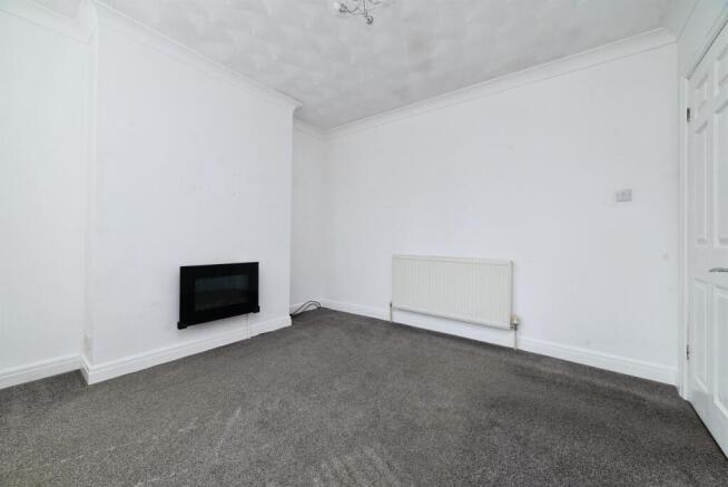 3 bed Terraced for sale Image 5
