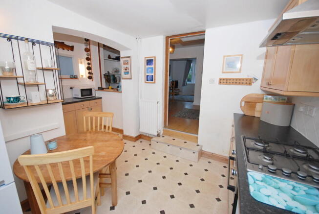 Kitchen/Breakfast...