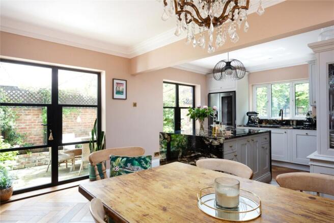 4 bed Terraced for sale Image 6
