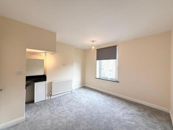 3 bed End of Terrace to rent Image 5