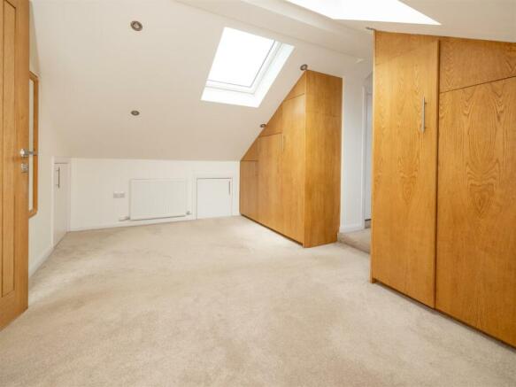 DRESSING ROOM
