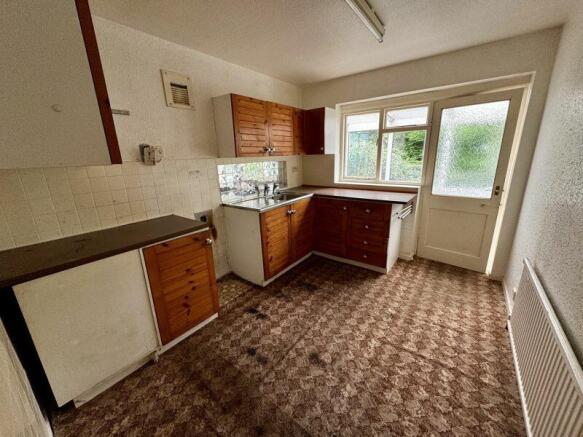 KITCHEN/BREAKFAST ROOM