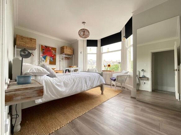 2 bed Flat for sale Image 10