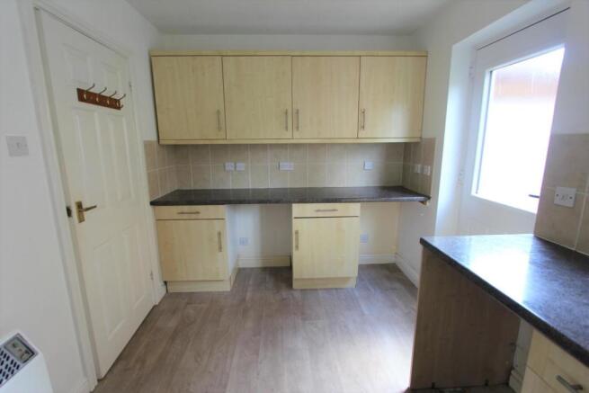 Kitchen (2).JPG