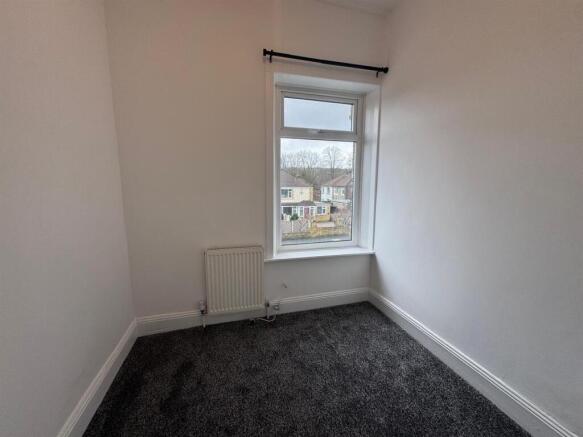 2 bed Terraced to rent Image 9