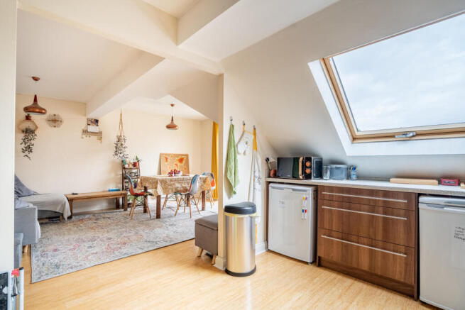 2 bed Apartment for sale Image 8