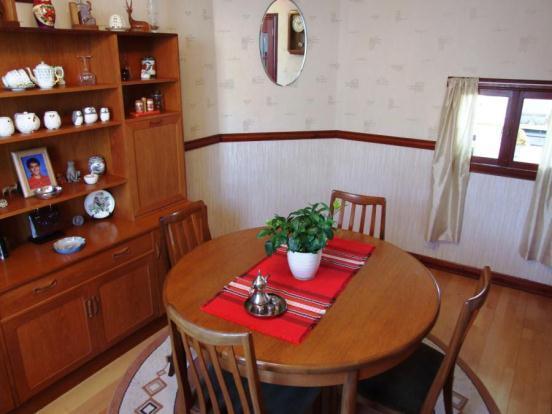 Bedroom/Dining Rm