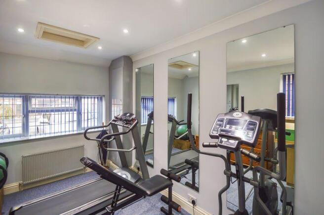 GYMNASIUM / STUDY