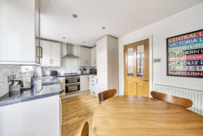 26, Blisworth Close, Hayes UB4 9RF