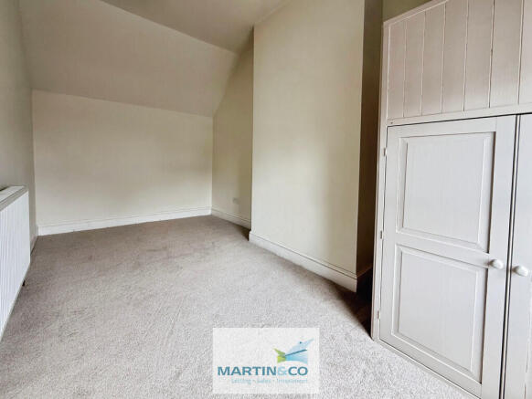 4 bed Detached for sale Image 9