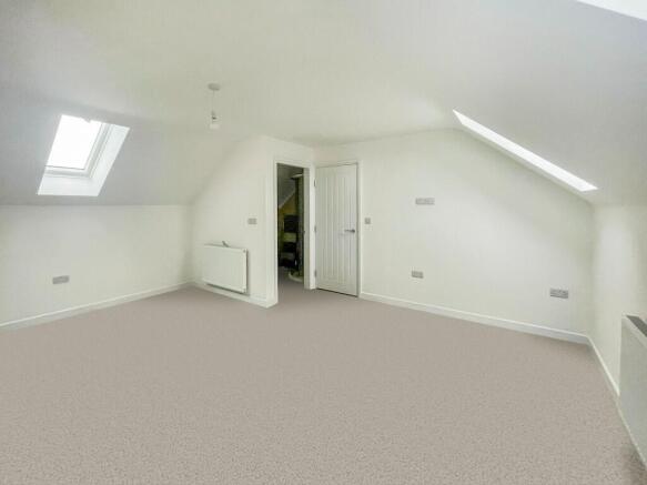 3 bed Town House for sale Image 11